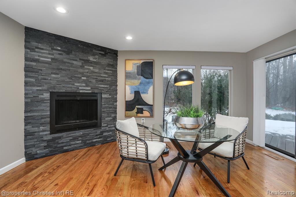 5896 NANEVA Court, West Bloomfield, MI — Photo 14