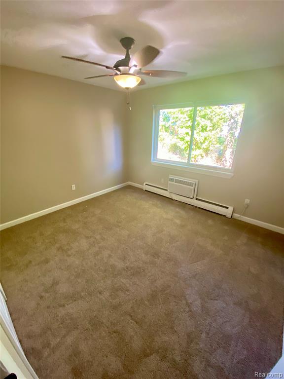 417 Parkdale Avenue, 13, Rochester, MI 48307 — Photo 2