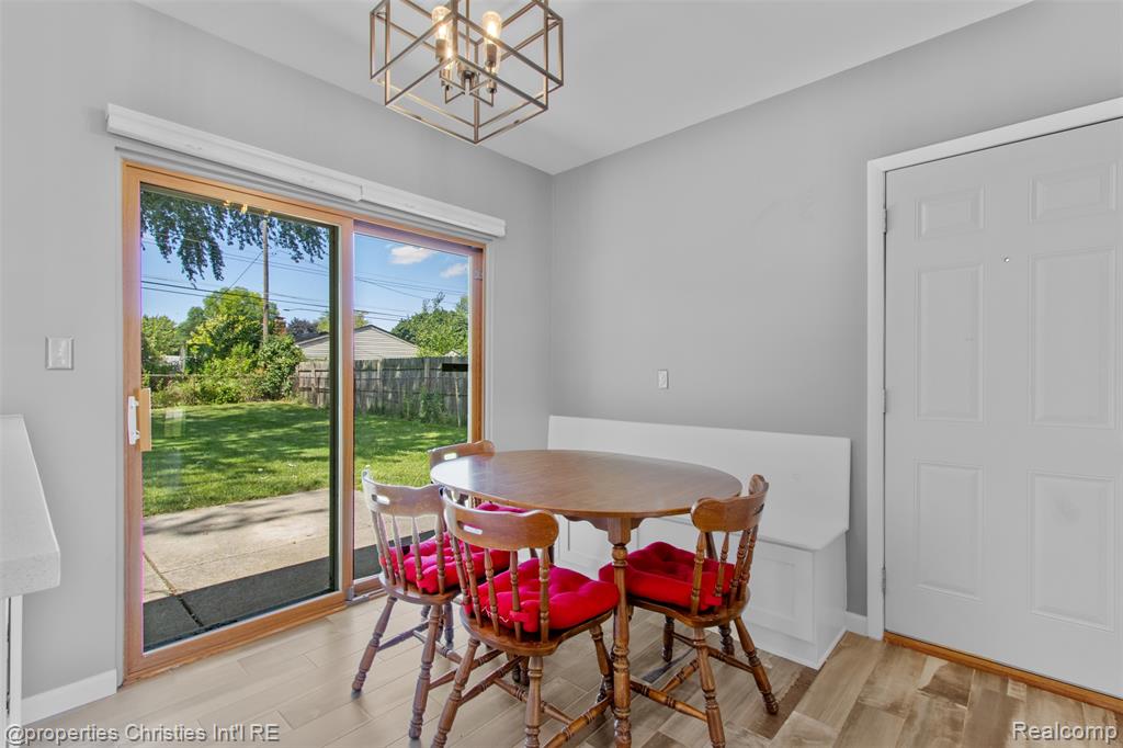 8439 Doncaster Drive, Sterling Heights, MI 48312 — Photo 12