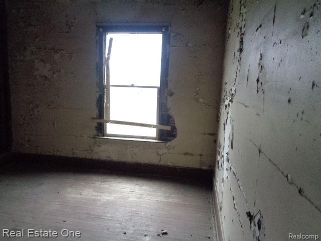 8034 GEORGIA Street, Detroit, MI 48213 — Photo 13