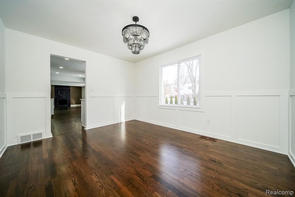 7359 SAINT AUBURN Drive, Bloomfield Hills, MI 48301 — Photo 43