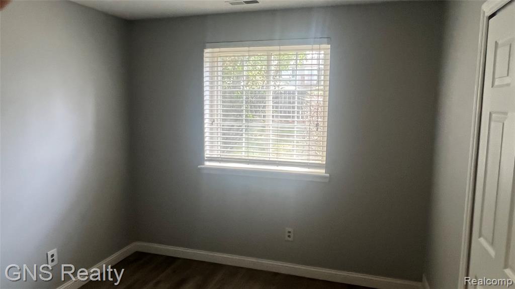 45270 Keding Street, 102, Utica, MI 48317 — Photo 13
