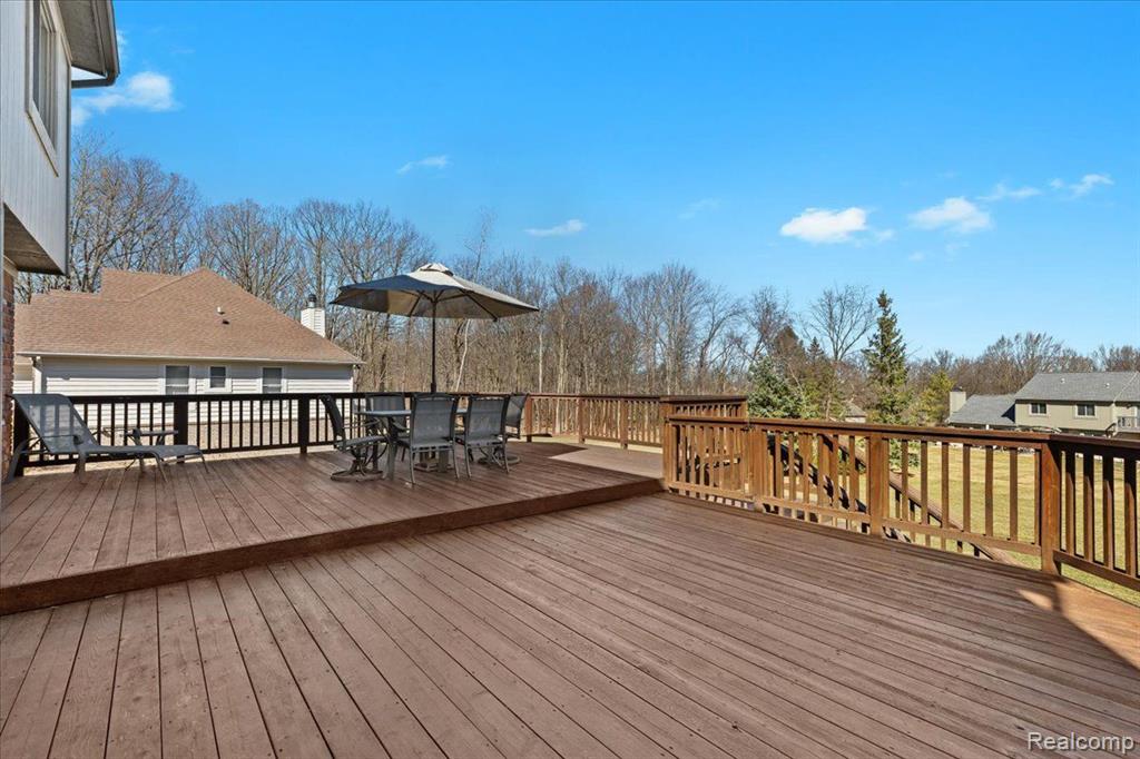 57322 HIDDEN TIMBERS Drive, South Lyon, MI 48178 — Photo 43