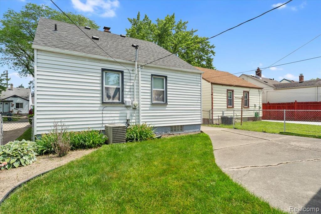 771 Garfield Avenue, Lincoln Park, MI 48146 — Photo 25