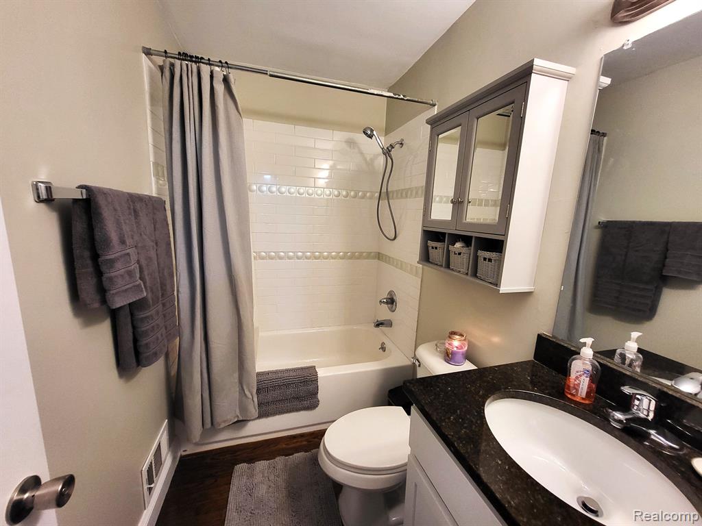 47880 ROLAND Street, Shelby Twp, MI 48317 — Photo 10