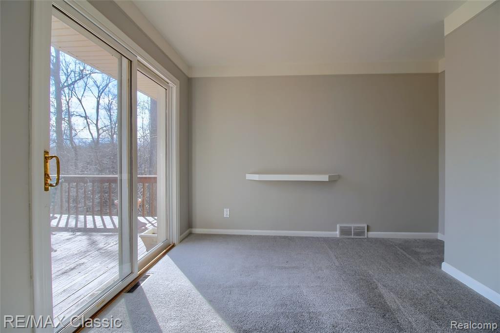 5155 Daron Lane, West Bloomfield, MI 48324 — Photo 14