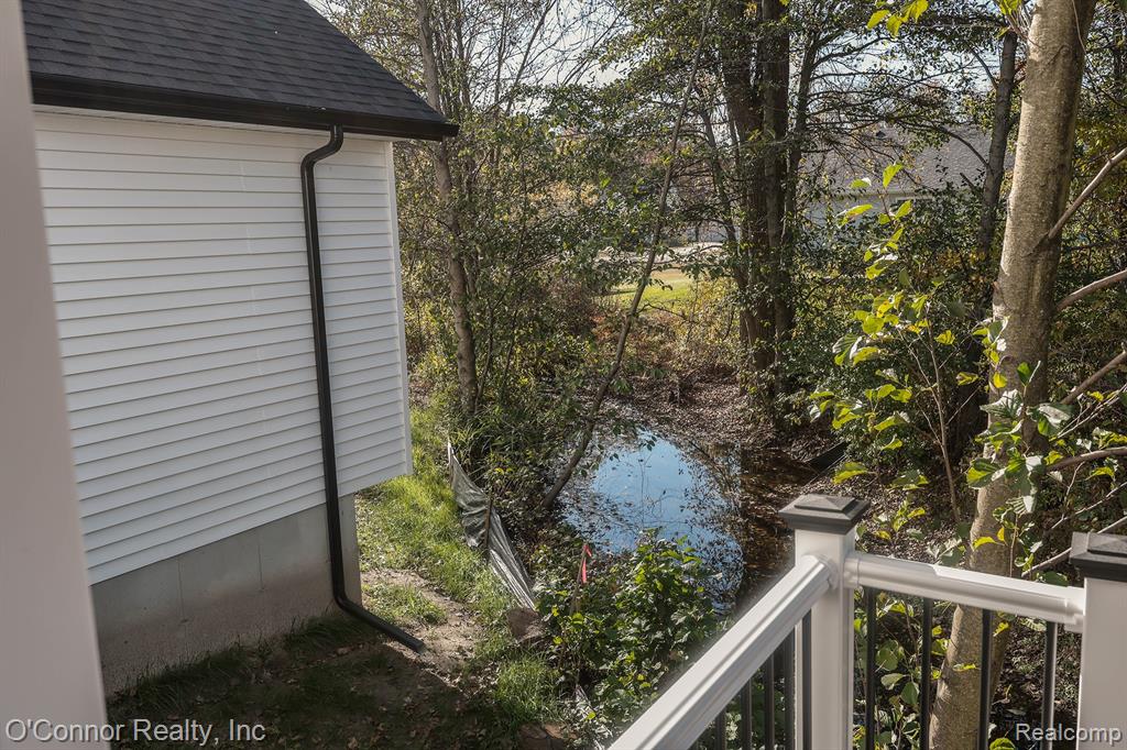2047 Edward Lane East, MI — Photo 29