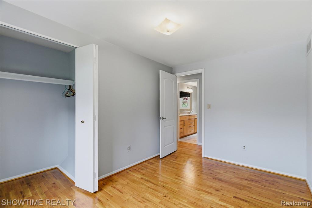 45466 Keding Street, Utica, MI 48317 — Photo 16
