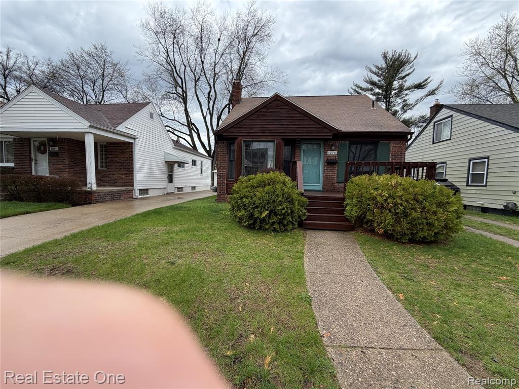 1078 Dover Road, Pontiac, MI 48341 — front exterior