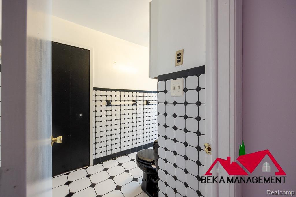 26627 RIALTO Street, Madison Heights, MI 48071 — Photo 10