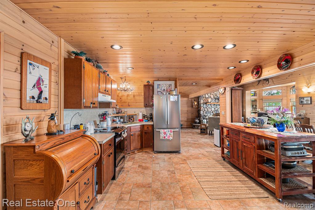 634 Dorbert Drive, Munith, MI 49259 — Photo 12
