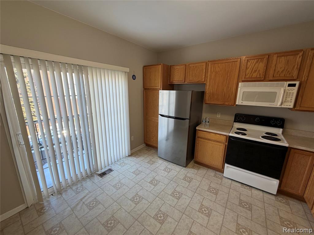 44745 ELLERY Lane, Novi, MI — Photo 8