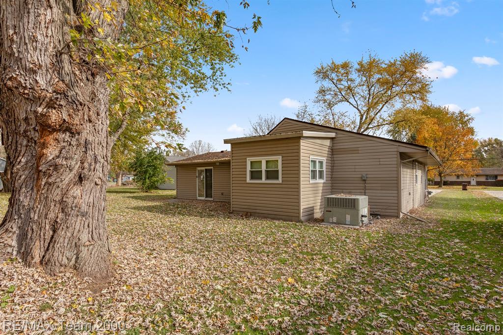 47461 VANKER Avenue, Shelby Twp, MI 48317 — Photo 5