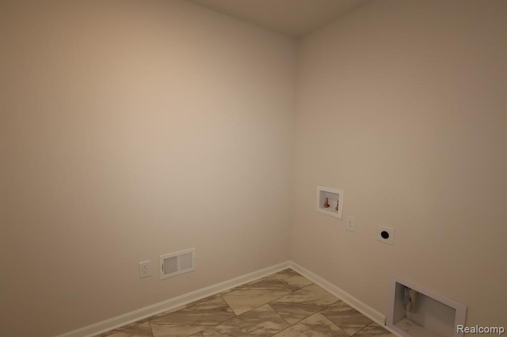 4320 Oak Street, Grand Blanc, MI 48439 — Photo 26
