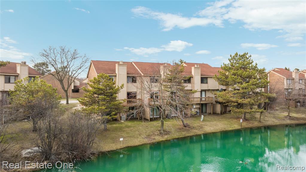 5273 Wright Way E, West Bloomfield, MI — Photo 62