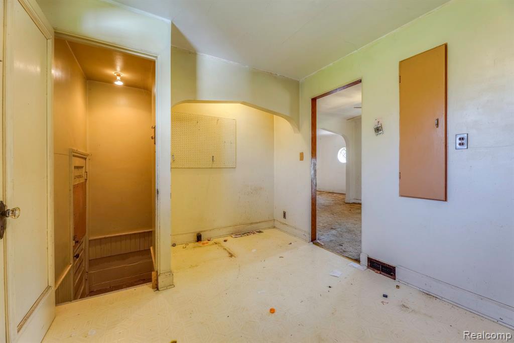 936 COLORADO Street, Marysville, MI 48040 — Photo 17