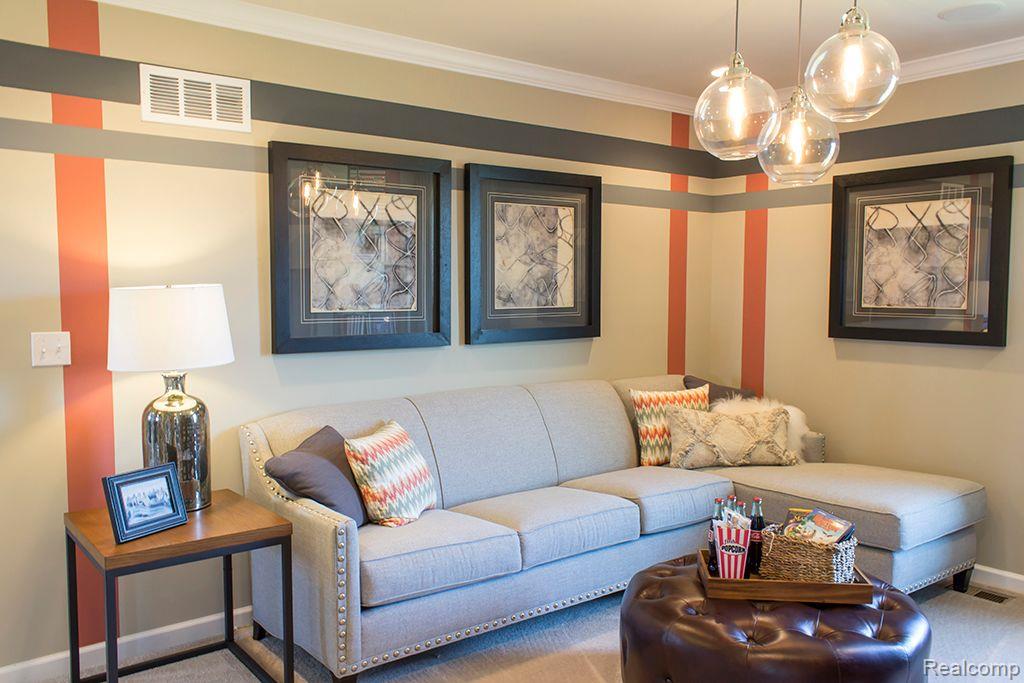 6133 S TRAILWOODS Drive, Ann Arbor, MI 48103 — Photo 16