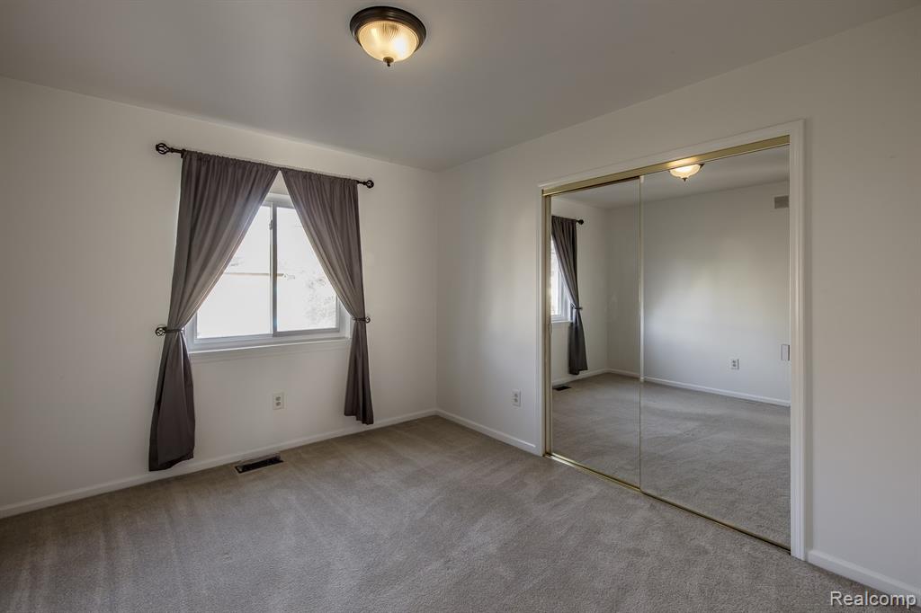 4771 Fiddle Avenue, Waterford, MI 48328 — Photo 19