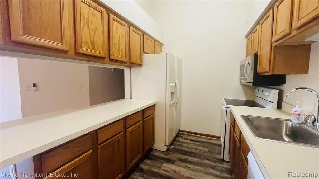 45732 PRAIRIEGRASS Court, Van Buren, MI 48111 — Photo 5