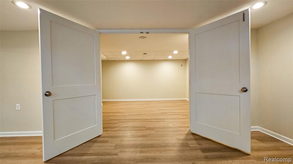 715 Lakeside Drive, Waterford, MI 48328 — Photo 26