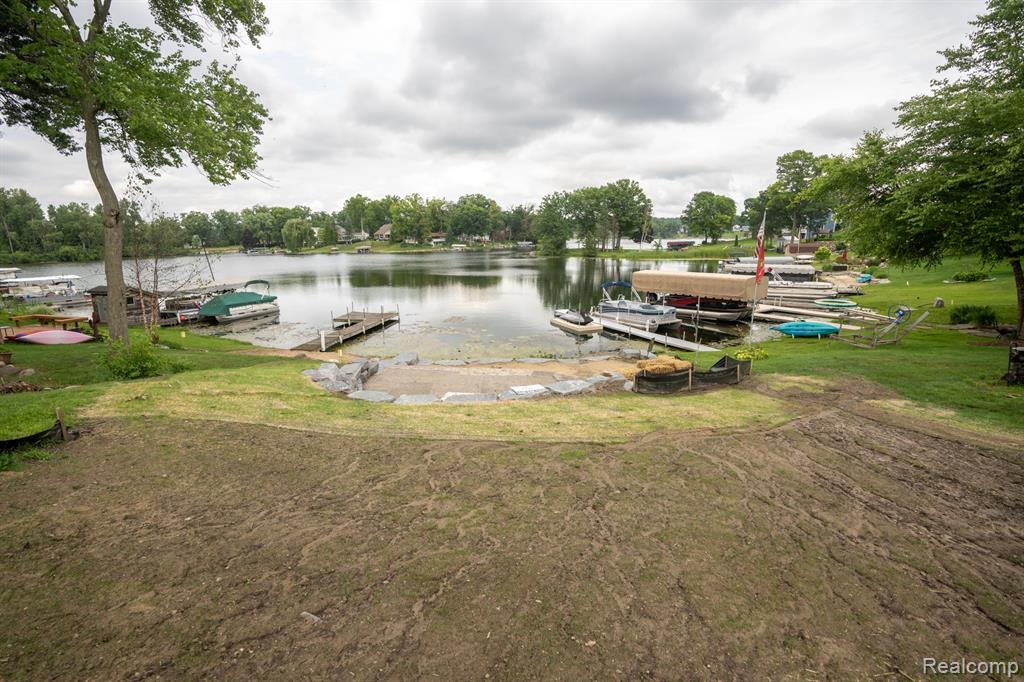 10418 KING Road, Davisburg, MI 48350 — Photo 17