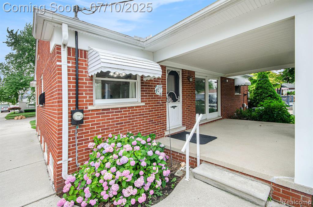 6147 Dwight Street, Dearborn Heights, MI 48127 — Photo 18