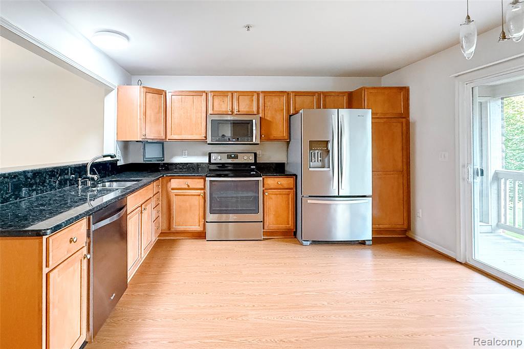 28560 Carlton Way Drive, Novi, MI — Photo 13