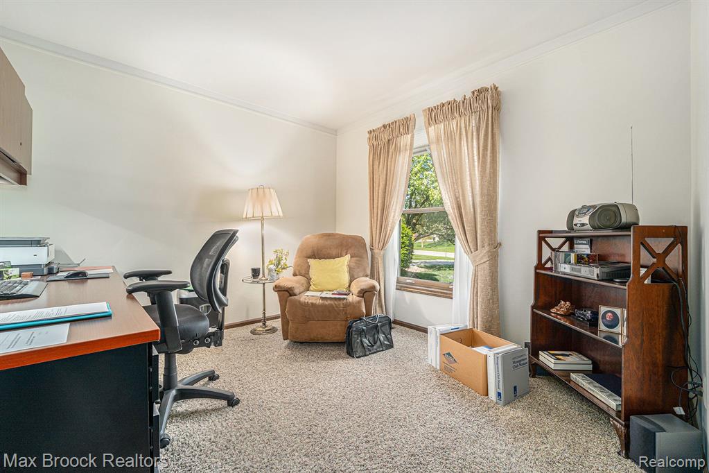 5242 CARDINAL Drive, Troy, MI 48098 — Photo 19