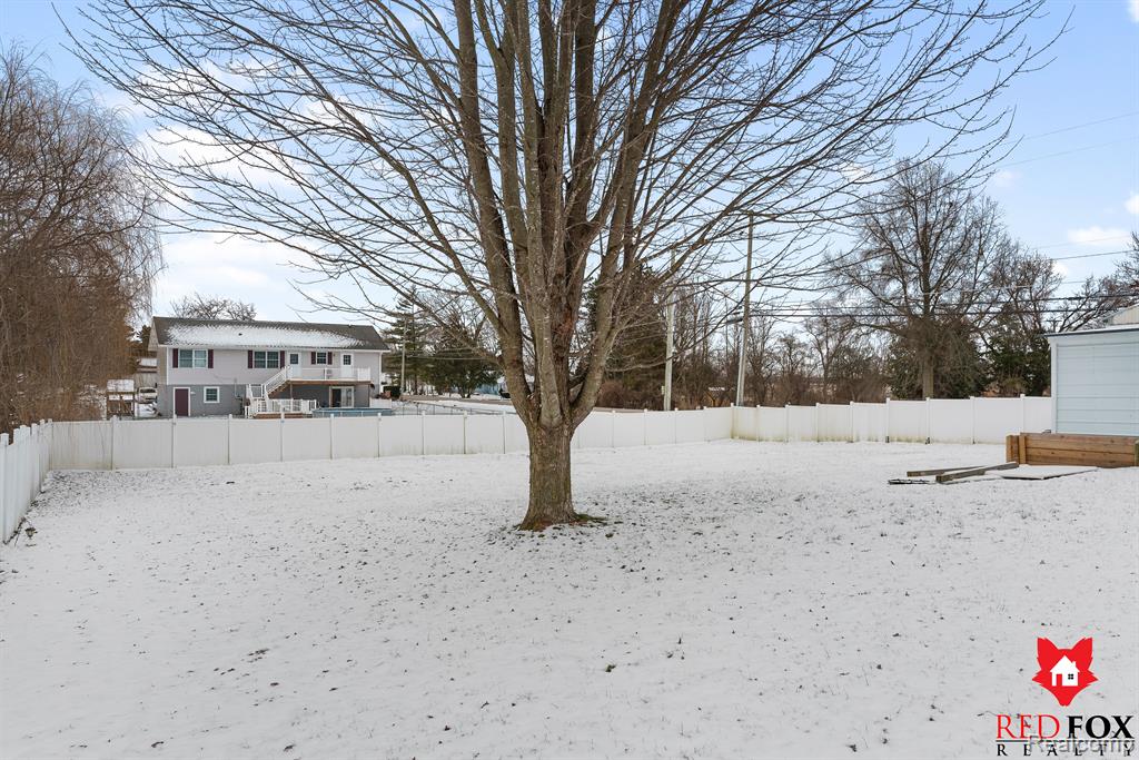 751 WILLIAMSBURG Drive, Caro, MI 48723 — Photo 31