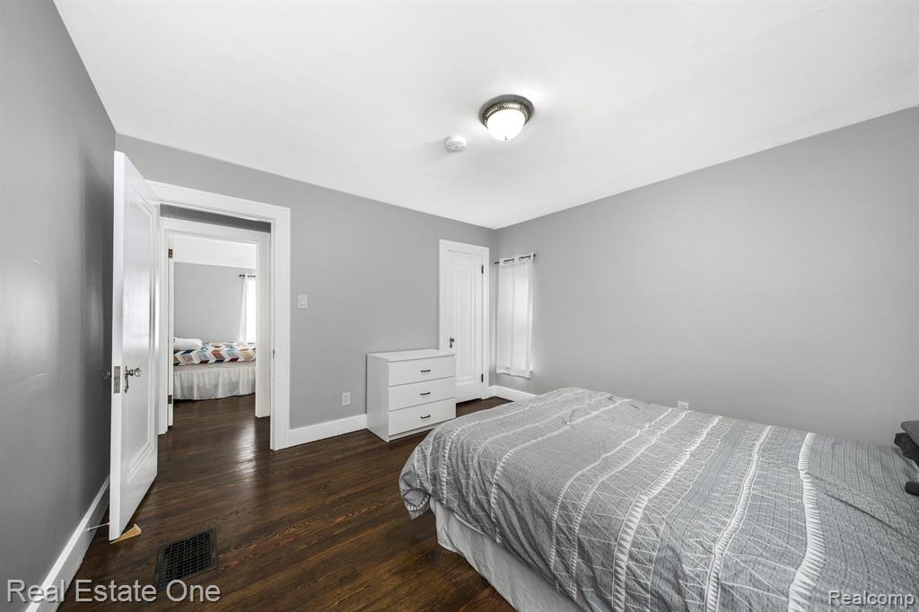 54 MOHAWK Road, Pontiac, MI 48341 — Photo 19