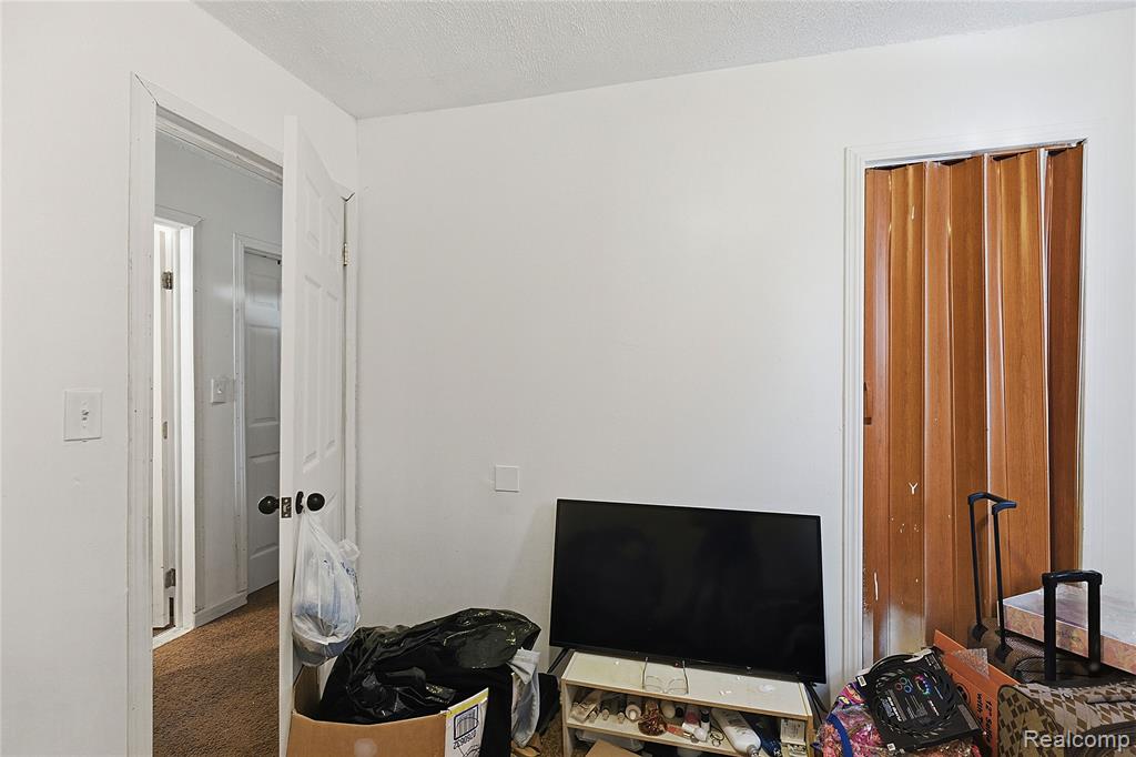 6075 Ashton Avenue, Detroit, MI 48228 — Photo 13