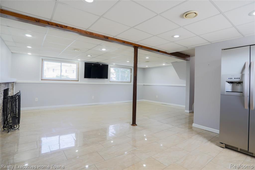 38146 Mast Street, Harrison Township, MI — Photo 55