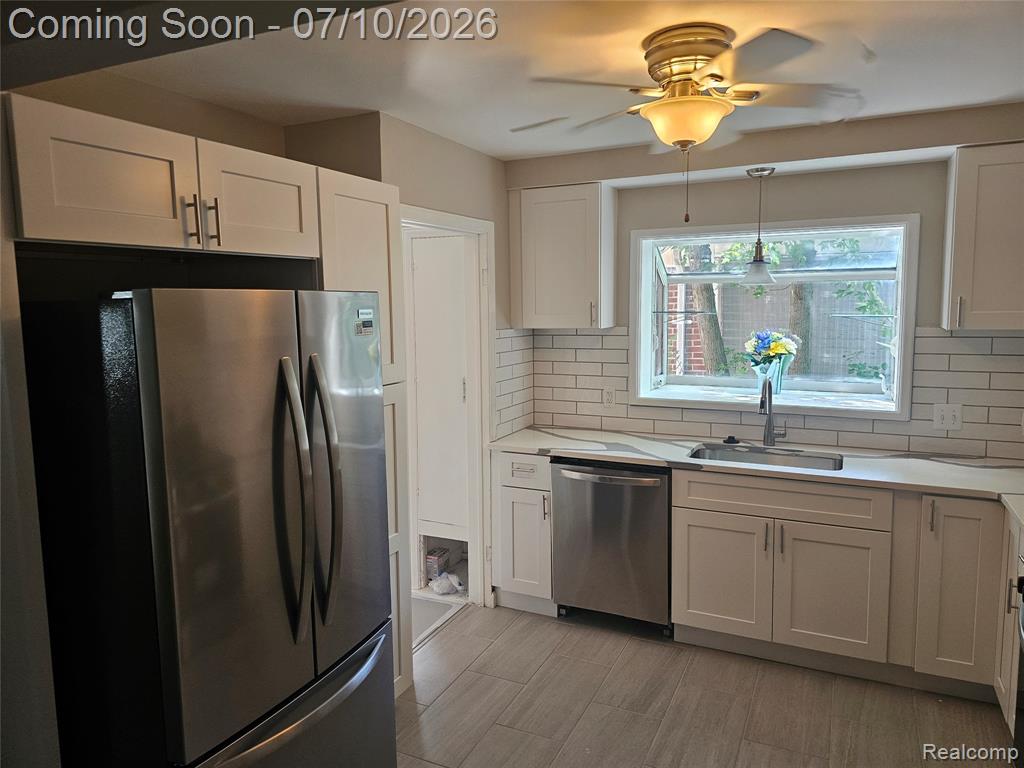 23091 SUSSEX Street, Oak Park, MI 48237 — Photo 4