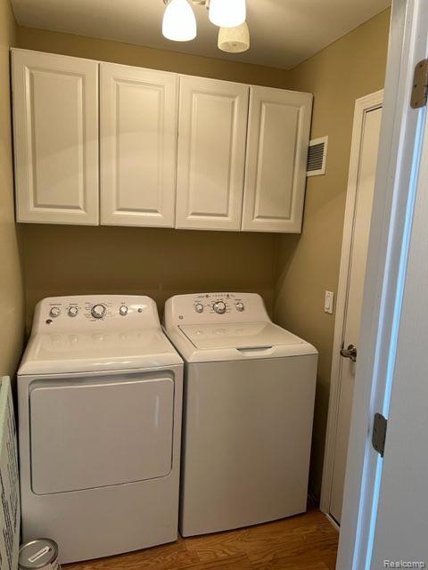 943 RIKKI ANN, Wixom, MI — Photo 25