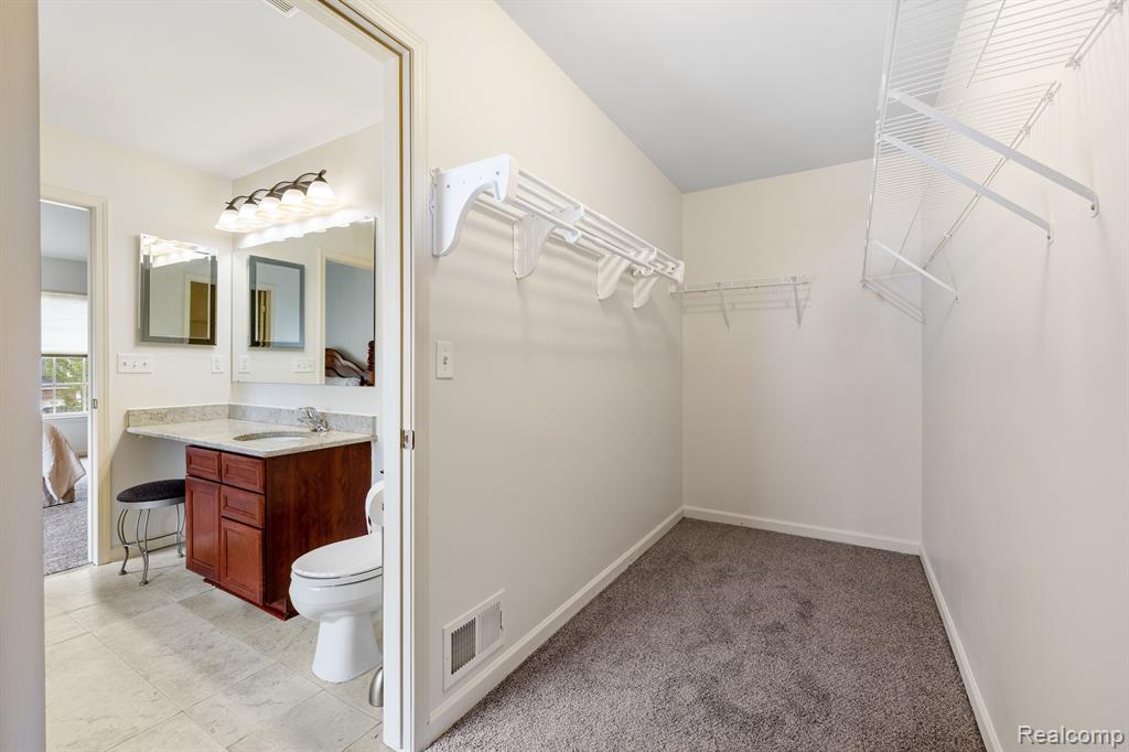 8844 Somerset Lane, Ypsilanti, MI 48198 — Photo 19