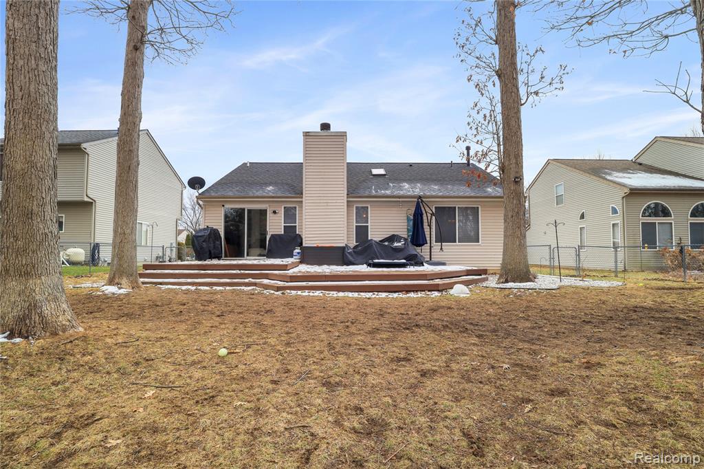 3309 Hilltop Drive, Holly, MI 48442 — Photo 2