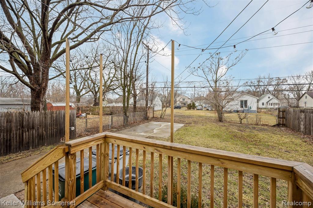 346 E Bernhard Avenue, Hazel Park, MI 48030 — Photo 23