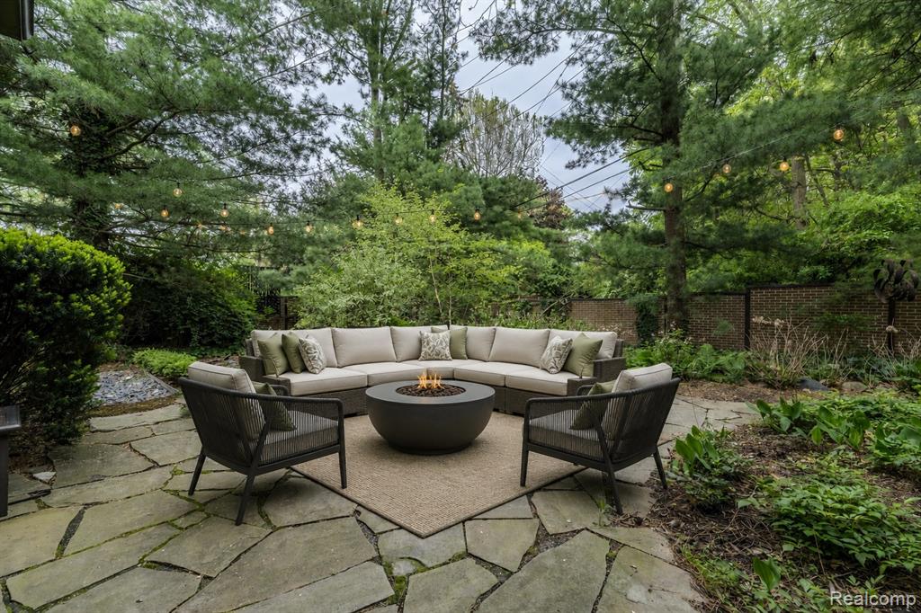 4054 Cranbrook Court, Bloomfield Hills, MI 48301 — Photo 6