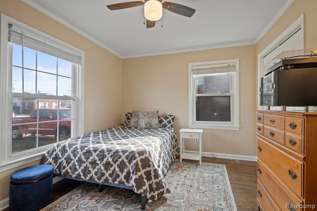 917 CEDARHILL Drive, Royal Oak, MI 48067 — Photo 11