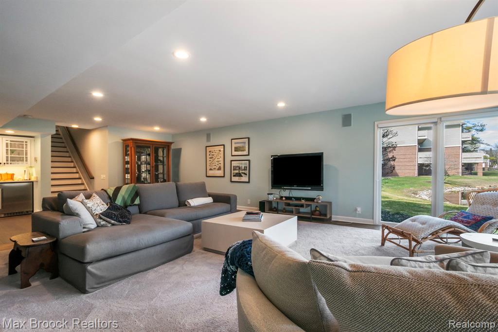 3828 PINE LAKE KNOLL Drive, West Bloomfield, MI 48324 — Photo 53