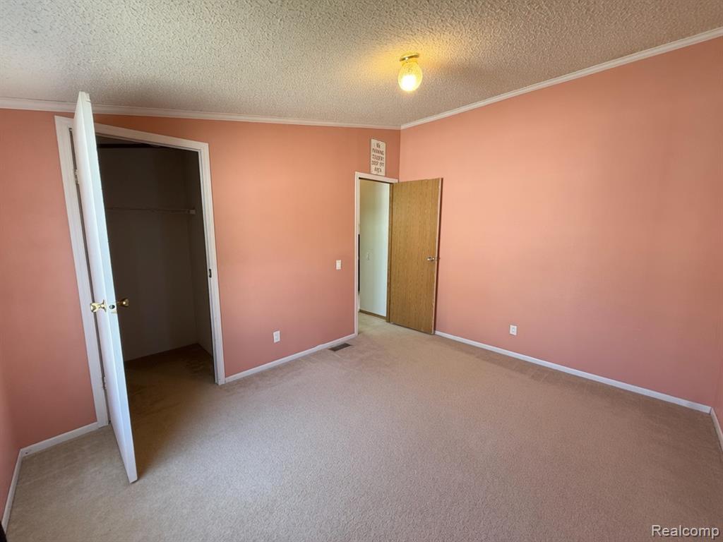 7023 Scarborough Lane, Whitmore Lake, MI 48189 — Photo 23