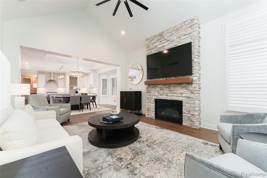 8250 Stoney Creek Drive, South Lyon, MI 48178 — Photo 16
