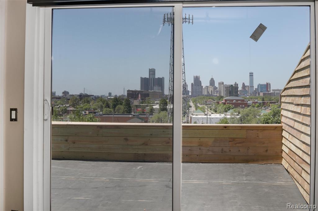 6533 E. JEFFERSON Avenue, Detroit, MI 48207 — Photo 23