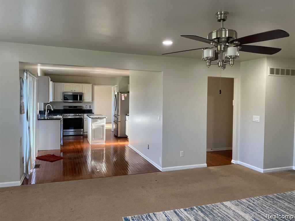 4762 Sherwood Circle, Canton, MI 48188 — Photo 9