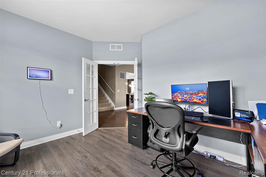 2083 Findley Circle, Lake Orion, MI — Photo 24