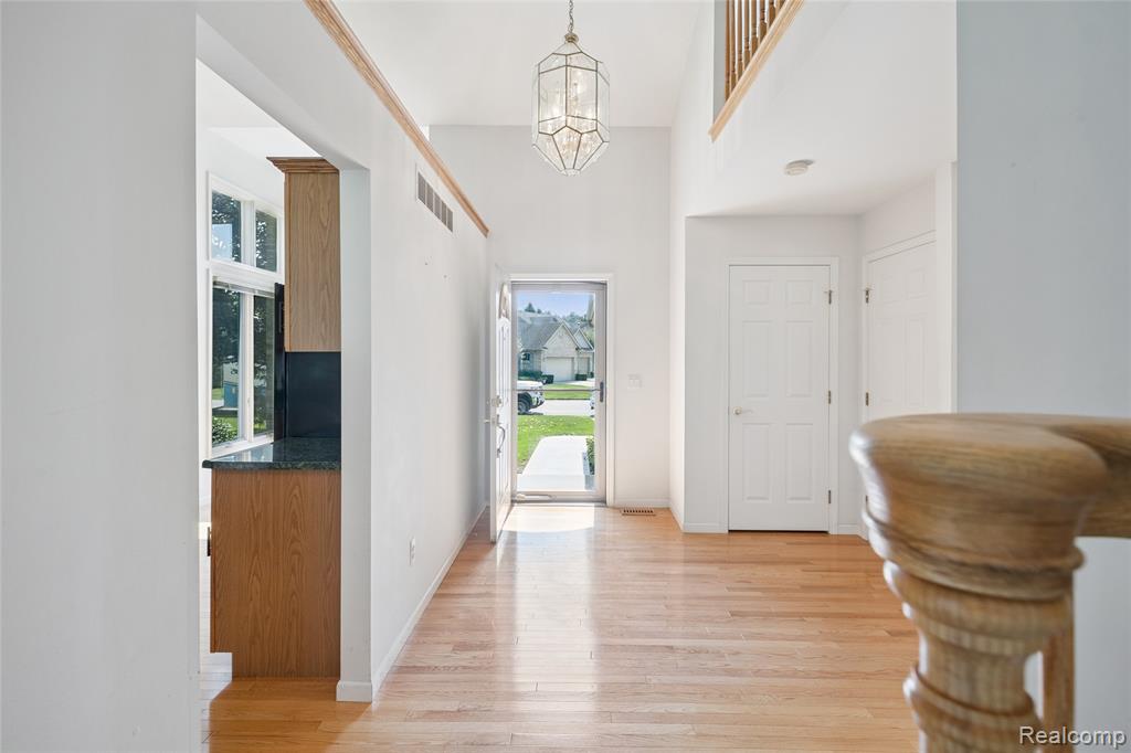 628 Olde Ivy Lane, Howell, MI 48843 — Photo 6