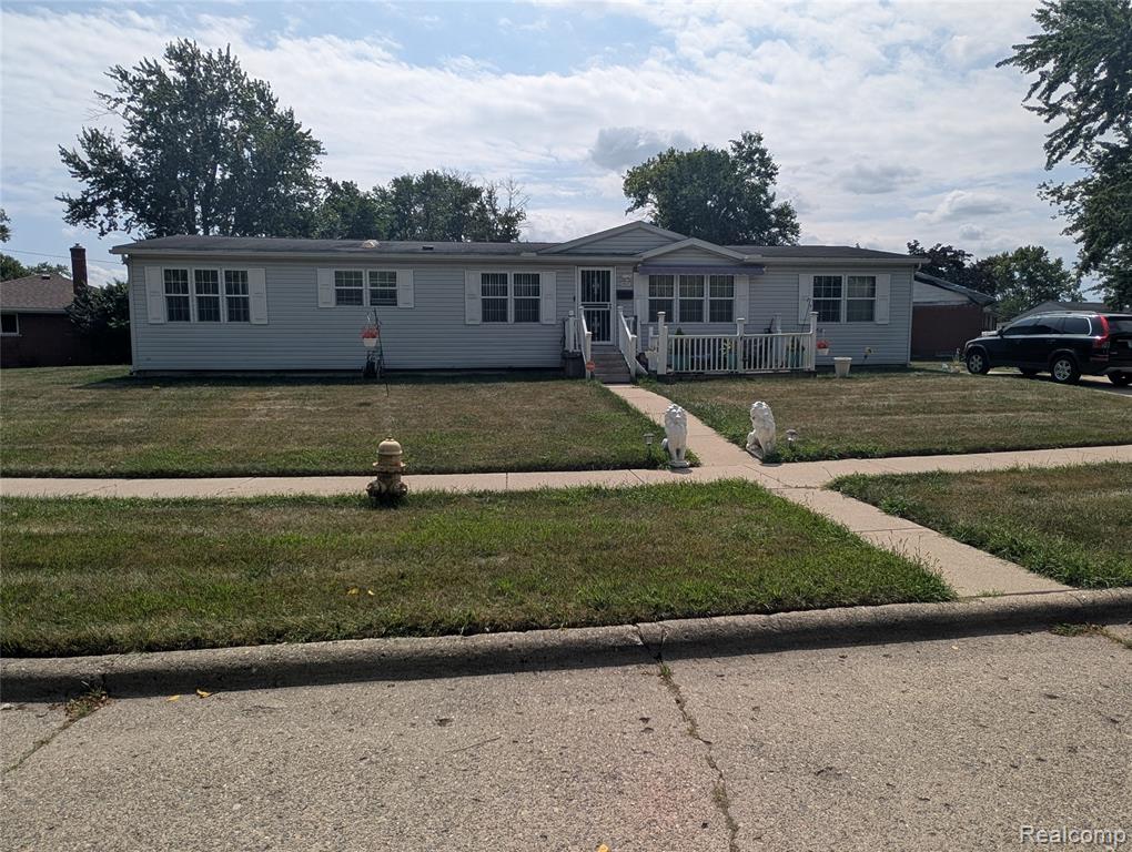 26037 S River Park Drive, Inkster, MI 48141