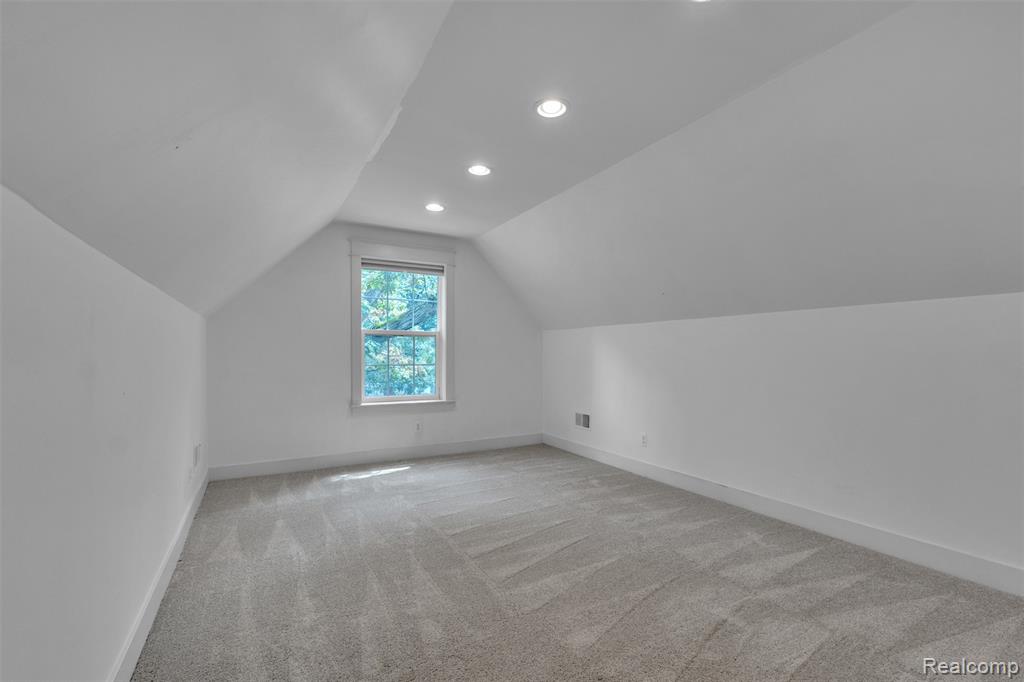 715 Gardenia Avenue, Royal Oak, MI 48067 — Photo 37
