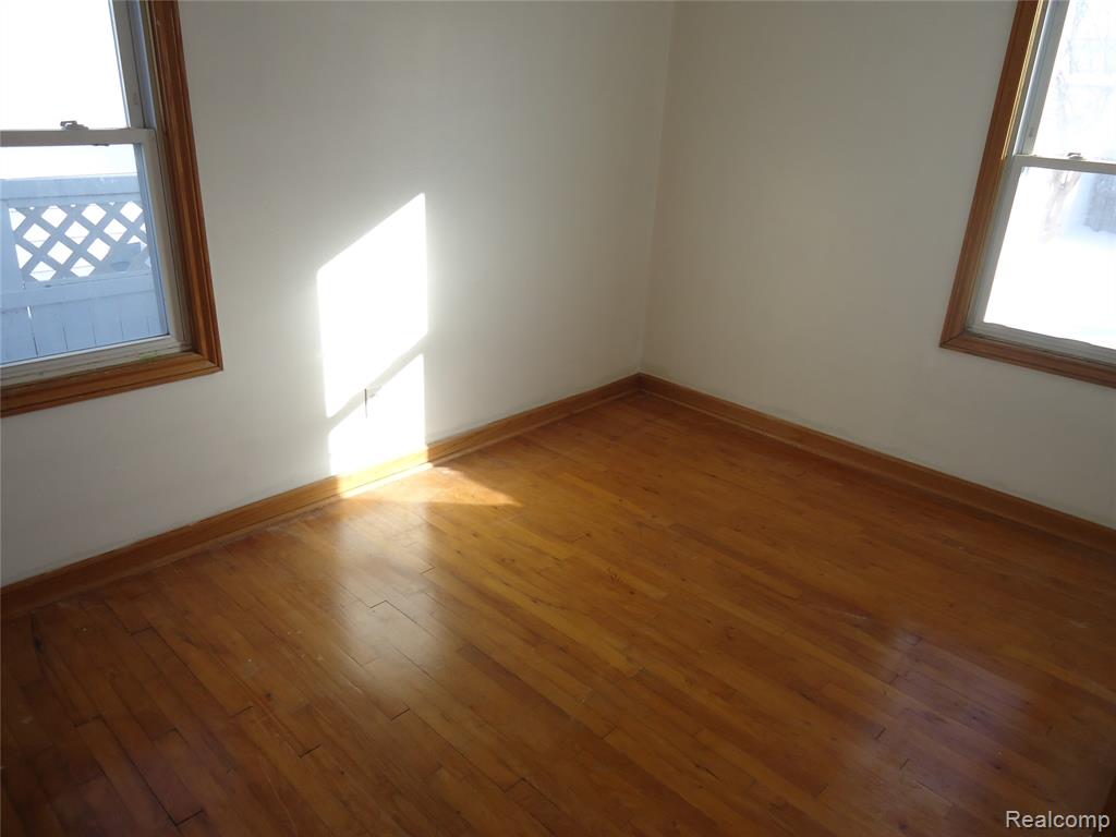 829 HUDSON Street, Wyandotte, MI 48192 — Photo 18