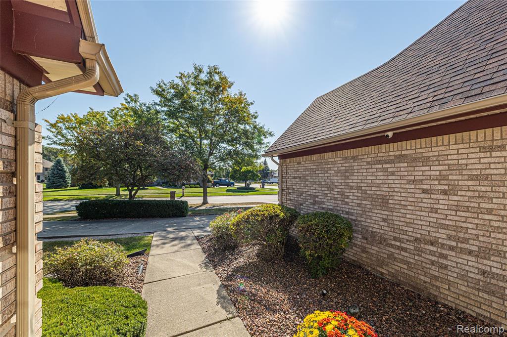 43505 Austin Drive, Sterling Heights, MI 48314 — Photo 47